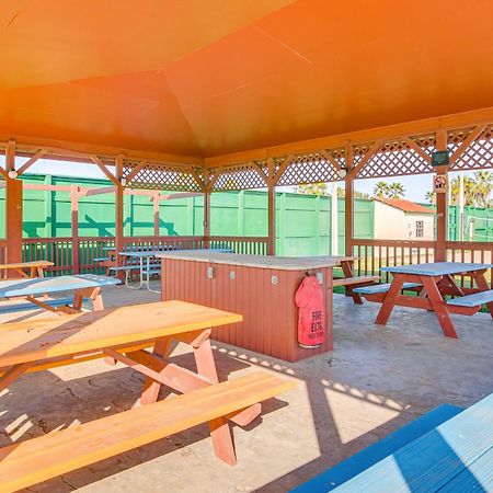 Cozy Waterfront Port Isabel Cottage With Deck! Экстерьер фото