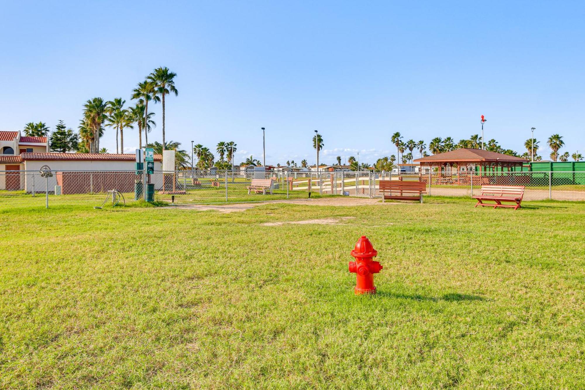 Cozy Waterfront Port Isabel Cottage With Deck! Экстерьер фото